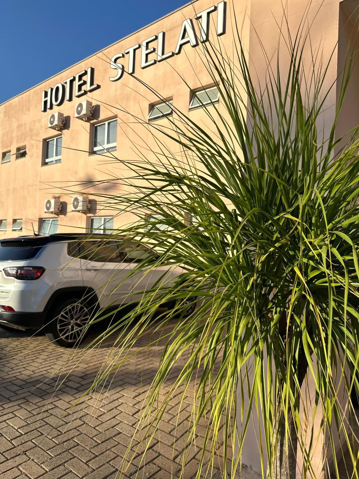 Hotel Stelati จากัวรีอูนา ภายนอก รูปภาพ