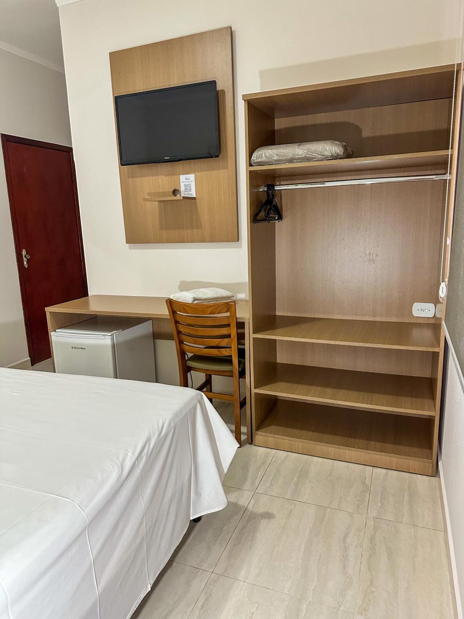 Hotel Stelati จากัวรีอูนา ภายนอก รูปภาพ